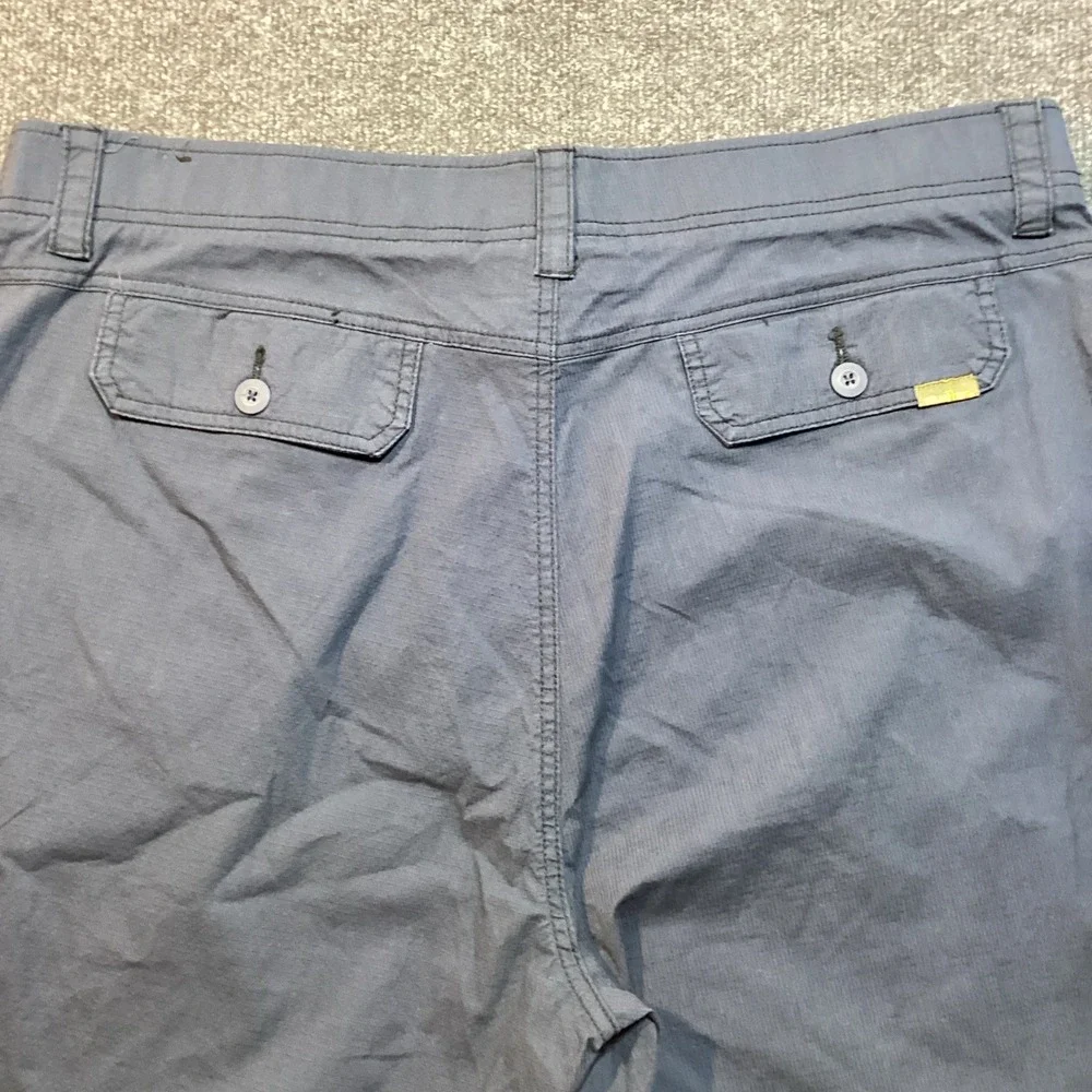Wearfirst Men's Blue Solid Cargo Shorts Size 40 Stretch Zip Pockets Free Band